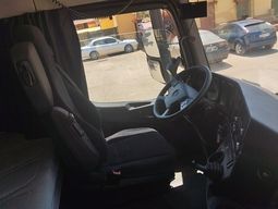 Mercedes AROCS 25 51-CAMIONES GANCHO CON GRUA