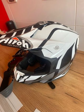 Casco y gafas Airoh