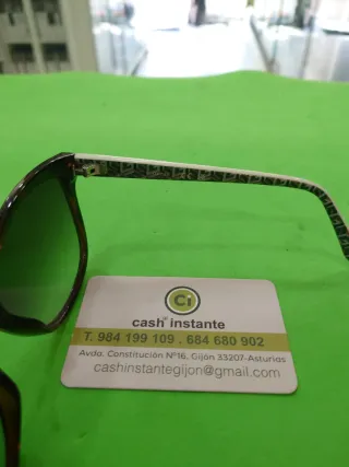 Gafas de Sol Guess GU7920 Marrones