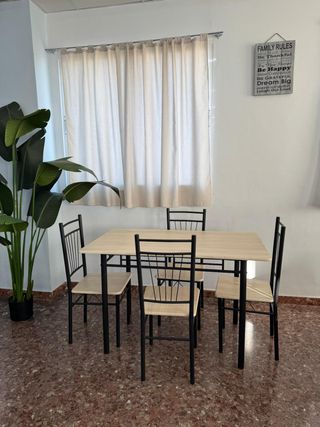 OFFERTA!! Tavolo e 4 Sedie da Pranzo