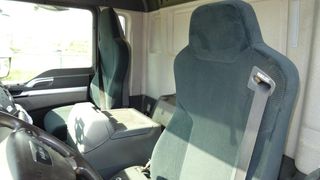 MAN TGS 26 440-CAMIONES GANCHO CON GRUA