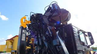 MAN TGS 26 440-CAMIONES GANCHO CON GRUA