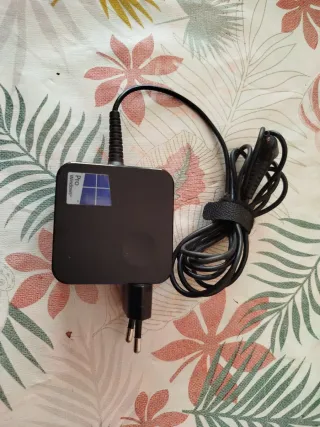 Cargador Lenovo Miix 510/520 tablet-pc