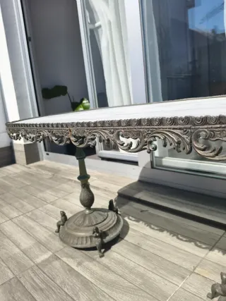 Mesa de centro ovalada mármol y metal