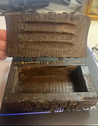 Piccolo scrigno in legno