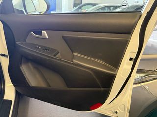 KIA Sportage 2016. etiqueta C. techo + navi