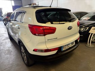 KIA Sportage 2016. etiqueta C. techo + navi