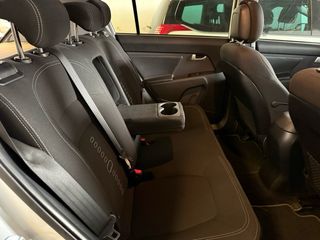 KIA Sportage 2016. etiqueta C. techo + navi