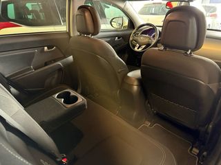 KIA Sportage 2016. etiqueta C. techo + navi