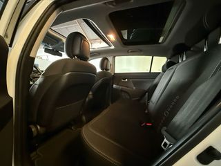 KIA Sportage 2016. etiqueta C. techo + navi