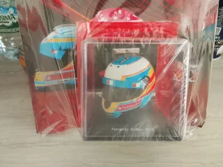 Caschi Ferrari Fernando Alonso Libro + Mini Casco