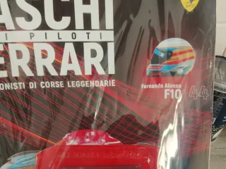 Caschi Ferrari Fernando Alonso Libro + Mini Casco