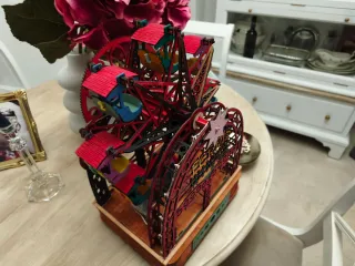 Noria artesanal con luces LED