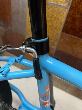 Bicicleta infantil Btwin azul y naranja