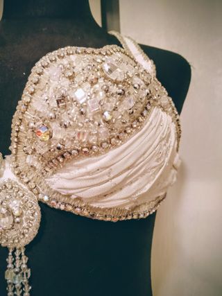 Traje Danza Oriental Blanco y Dorado