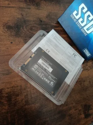 Disco duro SSD SATA III Gigabyte 120GB