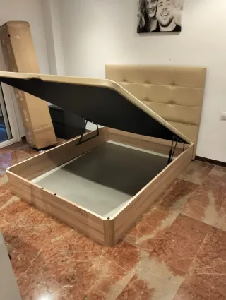 Liquidación de canapés y colchones. Disponemos  de