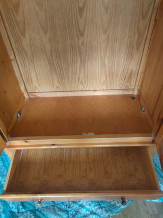 Armario 2 cuerpos y cama de pino