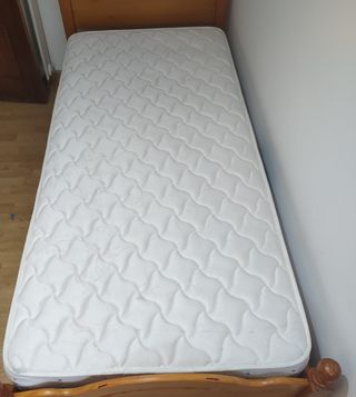 Armario 2 cuerpos y cama de pino