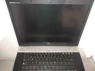 Portátil Fujitsu Esprimo Mobile V6555 Plata