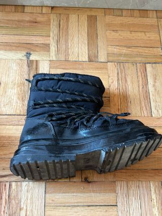 Botas de montaña para niño, cómodas y abrigadas .