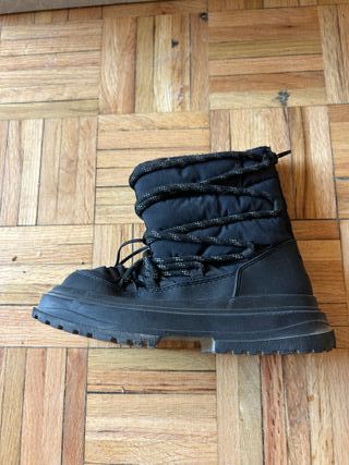 Botas de montaña para niño, cómodas y abrigadas .