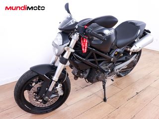 DUCATI MONSTER 696