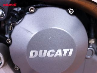 DUCATI MONSTER 696