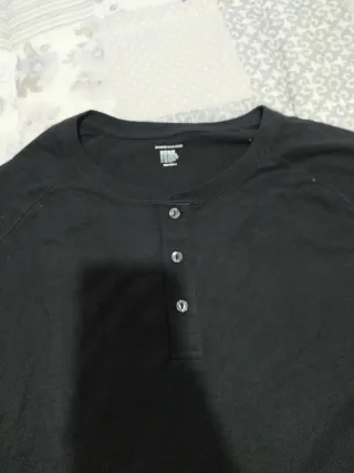 Camiseta Henley manga larga hombre negra