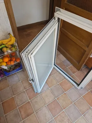 Ventana aluminio pequeña