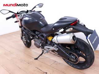 DUCATI MONSTER 696