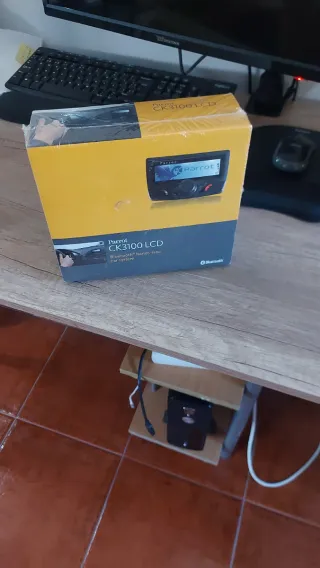 Parrot CK3100 LCD Manos Libres Bluetooth