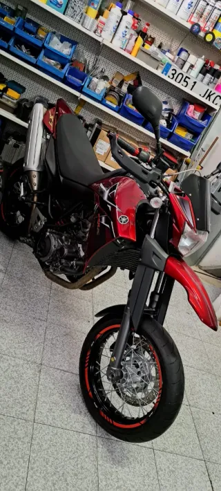 Yamaha XT 660X 2005 Supermotard Roja