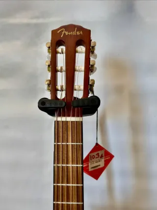 Guitarra Clásica Fender ESC105