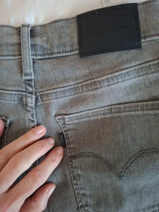 Pantalón Levi's Gris Talla 24