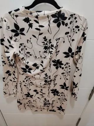 Vestido estampado floral negro y beige