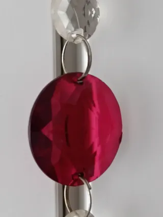 Cortina separadora cristales rojos y transparentes