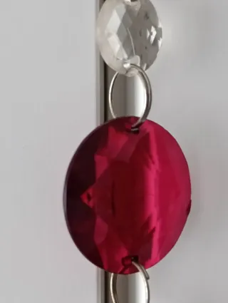 Cortina separadora cristales rojos y transparentes