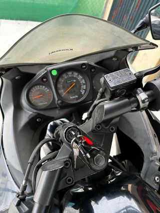 Kawasaki Ninja 250R 2011 ITV + LeoVince