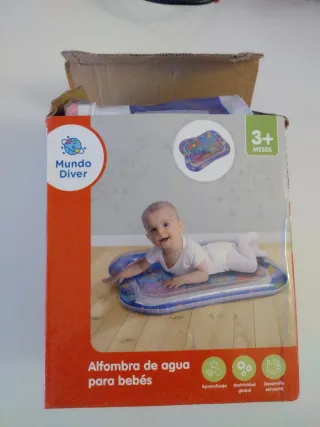 Alfombra de agua para bebés Mundo Diver