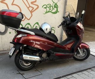 Honda 125 Maxi Scooter Roja