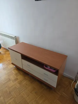 Mueble TV 135x49x64 cm