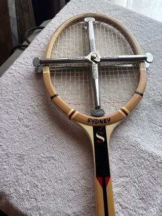 Raqueta de tenis antigua Sydney