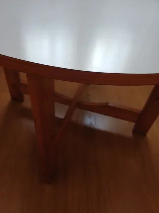 Mesa de centro redonda de madera