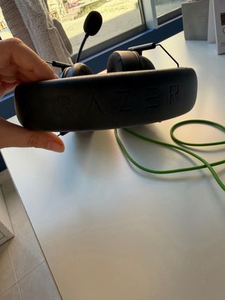 Cascos Razer Negros con Cable Verde