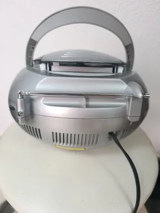 Reproductor CD/MP3 HEVR AM/FM