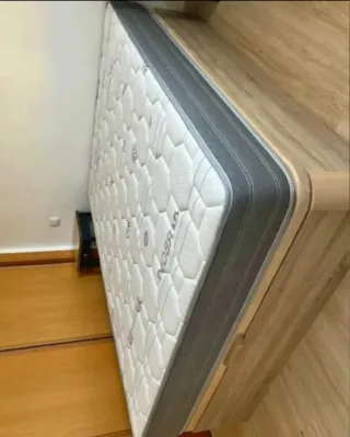 Canapés y colchones nuevos