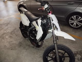 RIEJU MRT 2021 Supermotard Blanca