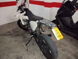 RIEJU MRT 2021 Supermotard Blanca