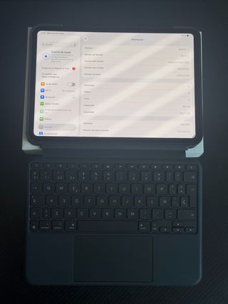 iPad Pro M5 Cellular + Teclado Logitech